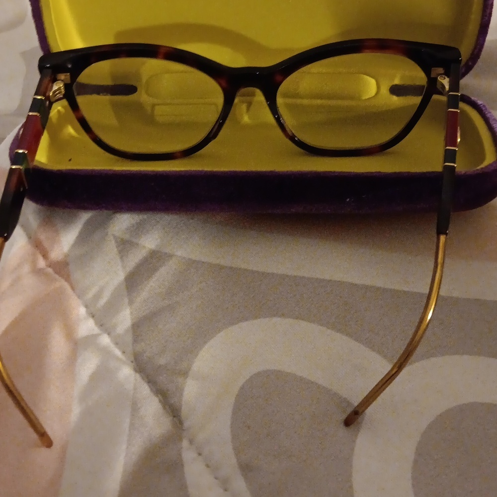 Gucci eye 👀 glasses frames Authentic - Picture 3 of 5